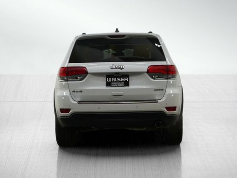 Used 2017 Jeep Grand Cherokee Limited image 4