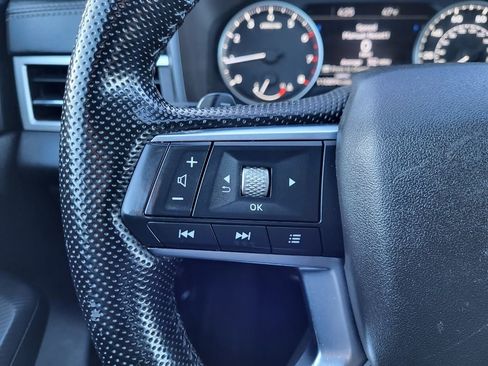 Used 2022 Mitsubishi Outlander SE image 27