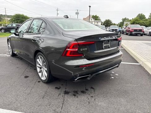 Used 2021 Volvo S60 T5 Momentum w/ Premium Package AWD/4WD image 8