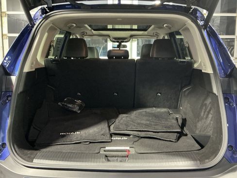 Used 2023 Nissan Rogue SV w/ SV Premium B Package image 32