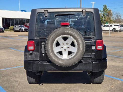 Used 2013 Jeep Wrangler Sport image 7
