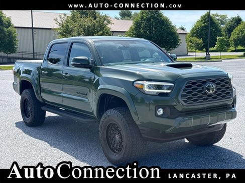 Used 2021 Toyota Tacoma TRD Sport w/ TRD Premium Sport Package AWD/4WD image 1