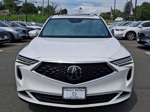 Used 2024 Acura MDX SH-AWD w/ Technology Package image 2