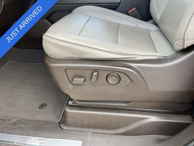 Used 2023 GMC Yukon XL SLT RWD image 29