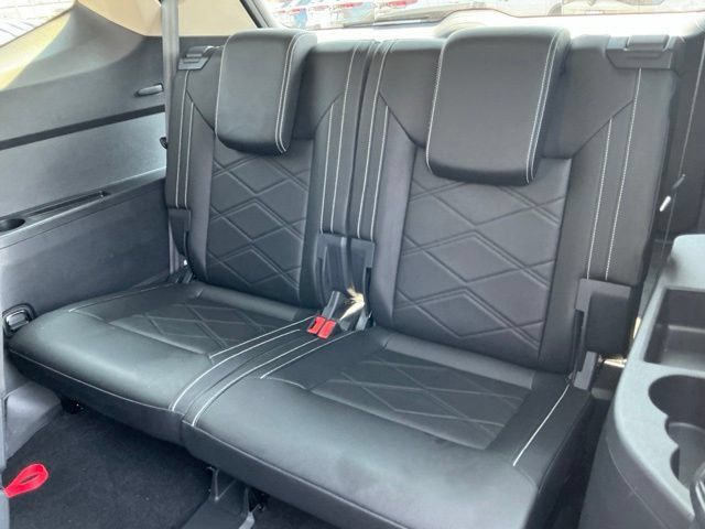 Used 2025 Volkswagen Atlas SE FWD image 18