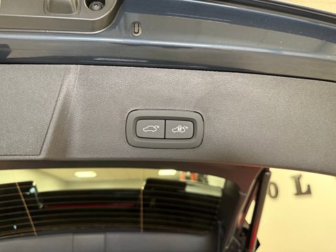 New 2026 Volvo XC40 B5 Ultra w/ Protection Package Premier image 35