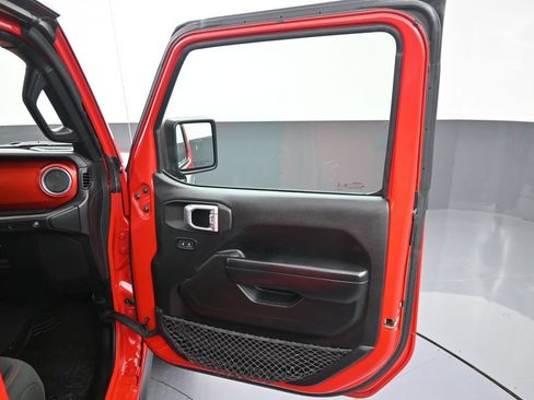 Used 2021 Jeep Wrangler Unlimited Rubicon AWD/4WD image 36