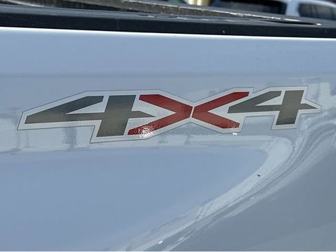 Certified 2025 Chevrolet Silverado 2500 LT w/ Convenience Package image 15