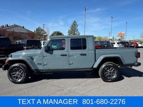 New 2026 Jeep Gladiator Sport AWD/4WD image 8