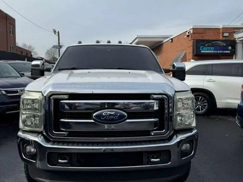 Used 2011 Ford F350 Lariat w/ Lariat Interior Pkg image 2
