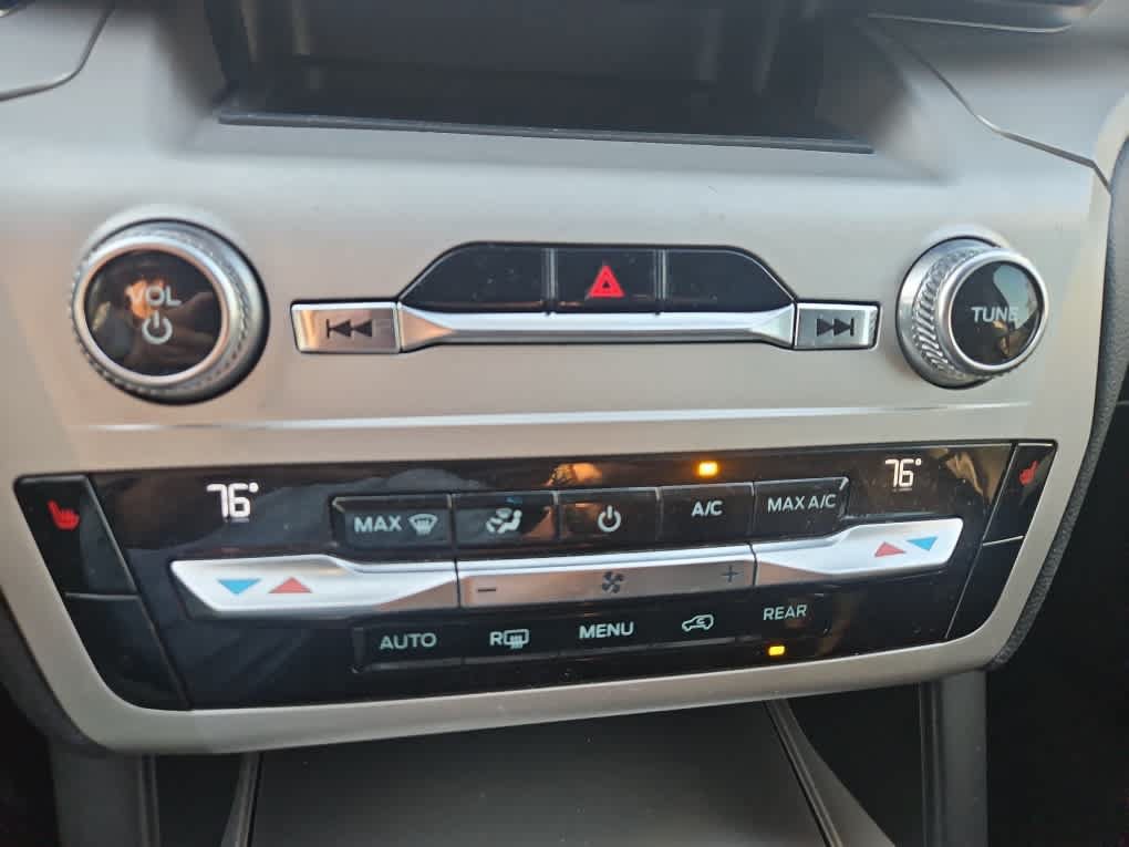 Used 2021 Ford Explorer XLT RWD image 18