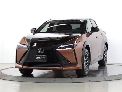 Used 2025 Lexus RZ 300e w/ Accessory Package (2T) FWD image 3