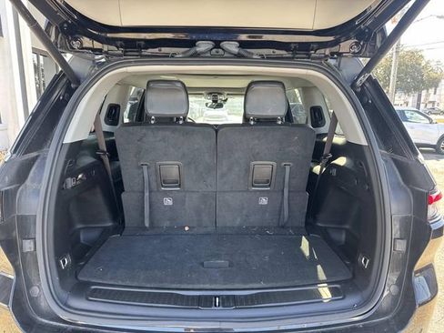 Used 2023 Jeep Grand Cherokee L Limited image 10