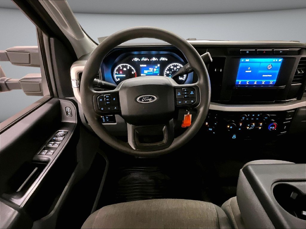 Used 2024 Ford F250 XL AWD/4WD image 9