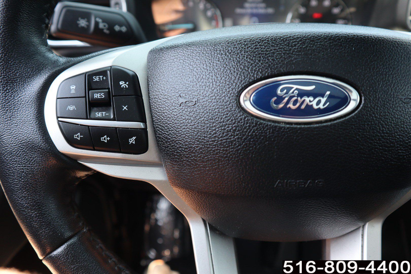 Used 2022 Ford Explorer XLT w/ Equipment Group 202A AWD/4WD image 21