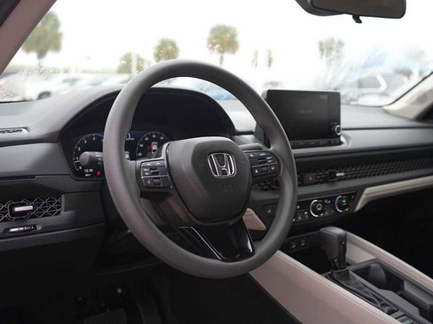 Used 2025 Honda Accord SE image 2