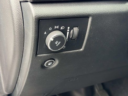 Used 2022 Jeep Grand Cherokee Laredo X AWD/4WD image 26
