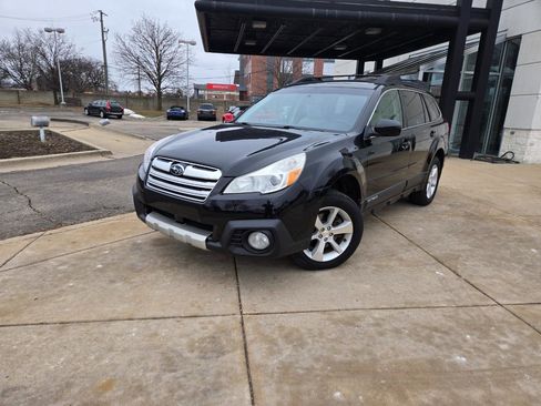 Used 2013 Subaru Outback 3.6R Limited image 1