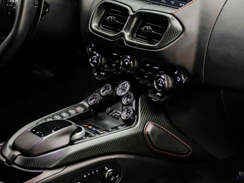 Used 2023 Aston Martin V12 Vantage RWD image 61