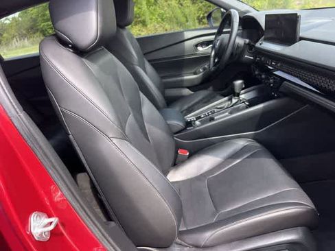 Used 2023 Honda Accord Sport image 12