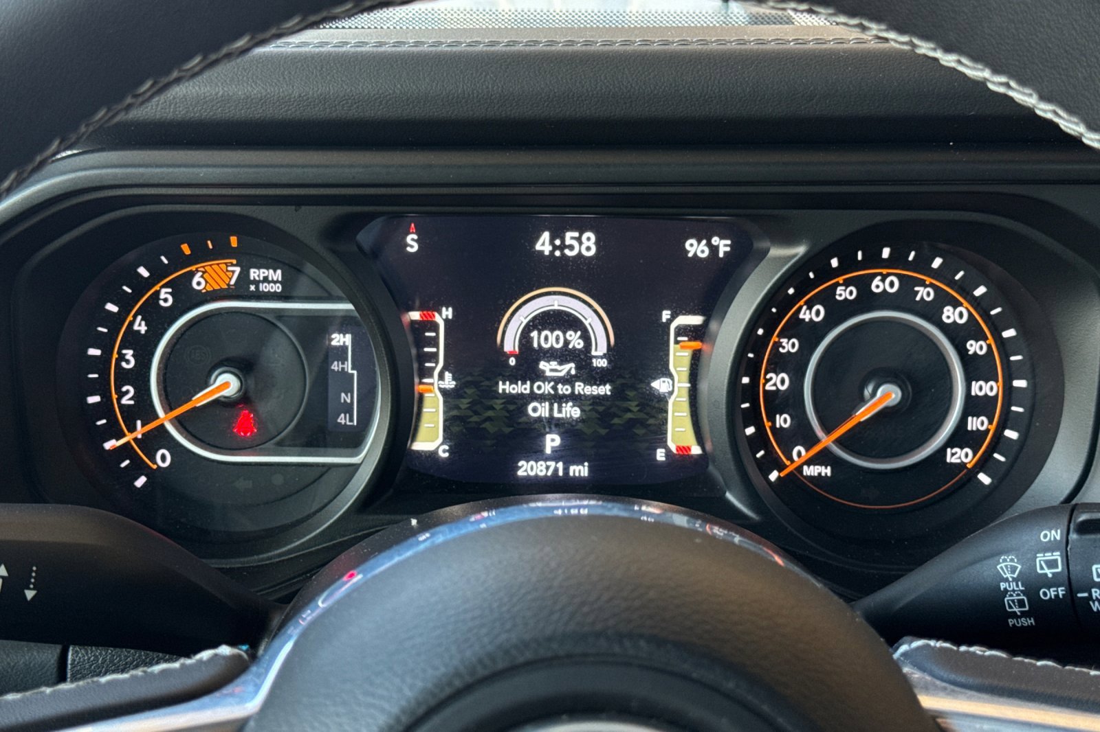 Used 2025 Jeep Wrangler Unlimited Sahara AWD/4WD image 25