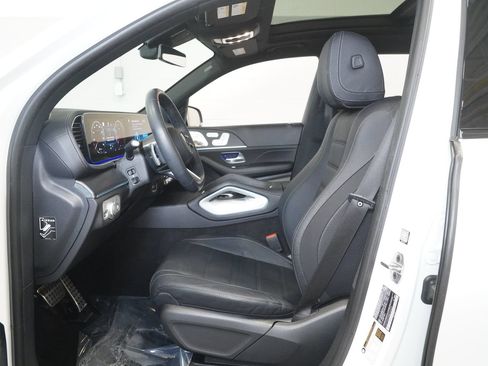 Certified 2024 Mercedes-Benz GLS 450 4MATIC image 11