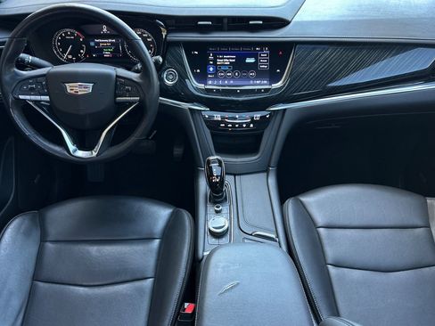 Used 2020 Cadillac XT6 Premium Luxury FWD image 13