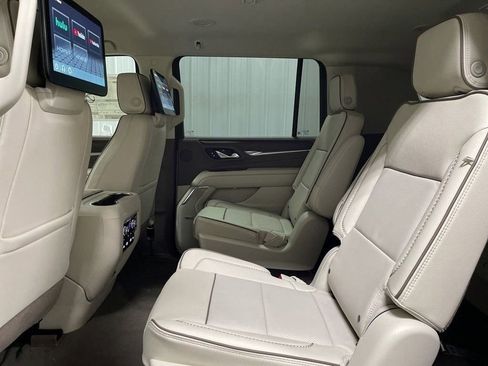 New 2024 GMC Yukon XL Denali w/ Advanced Technology Package image 23