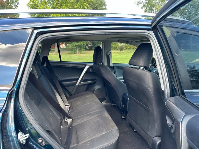 Used 2018 Toyota RAV4 XLE FWD image 22