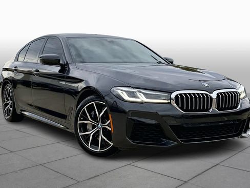 Used 2022 BMW 540i w/ M Sport Package image 2