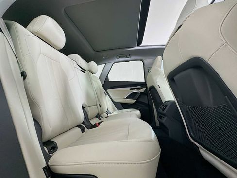 Certified 2025 Audi Q5 Premium Plus w/ Premium Plus image 25