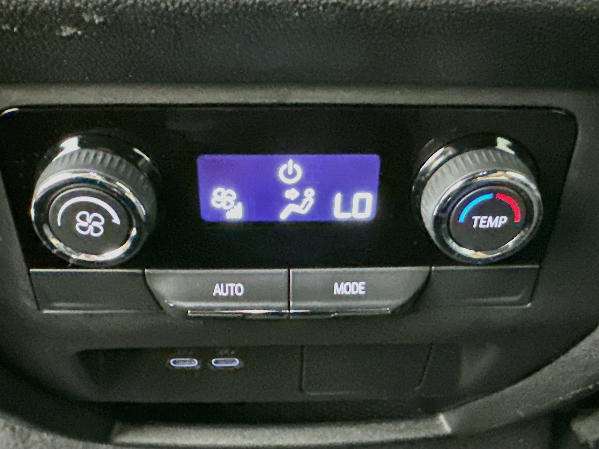 Used 2025 Chevrolet Traverse LT FWD image 27