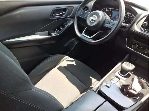 Used 2024 Nissan Rogue S FWD image 19