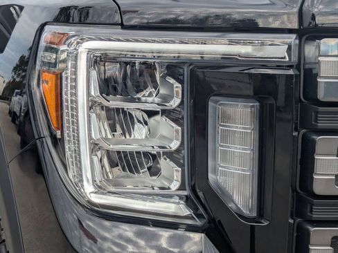 Used 2023 GMC Sierra 3500 AT4 w/ Gooseneck/5TH Wheel Package image 9