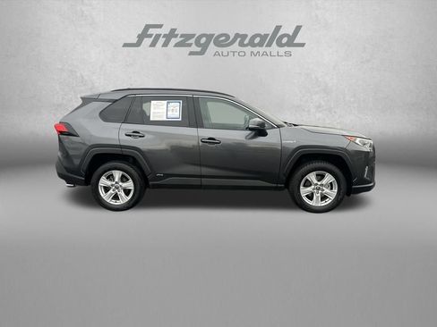 Used 2021 Toyota RAV4 XLE w/ Convenience Package image 8