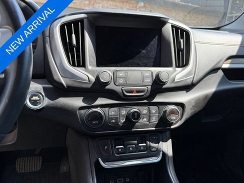 Used 2021 GMC Terrain SLE w/ Driver Convenience Package AWD/4WD image 12