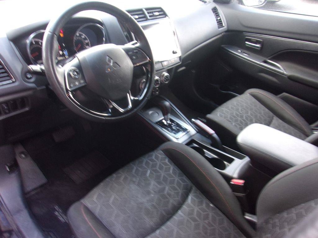 Used 2022 Mitsubishi Outlander Sport ES FWD image 8