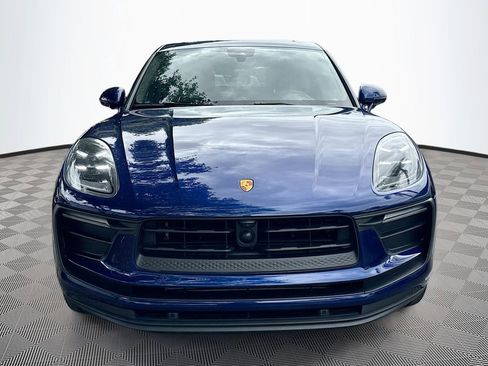 Used 2023 Porsche Macan image 2