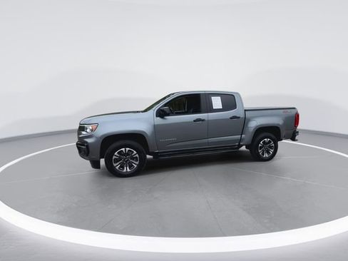 Used 2022 Chevrolet Colorado Z71 AWD/4WD image 6