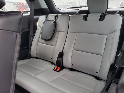 Certified 2021 Ford Explorer XLT w/ Equipment Group 202A RWD image 30