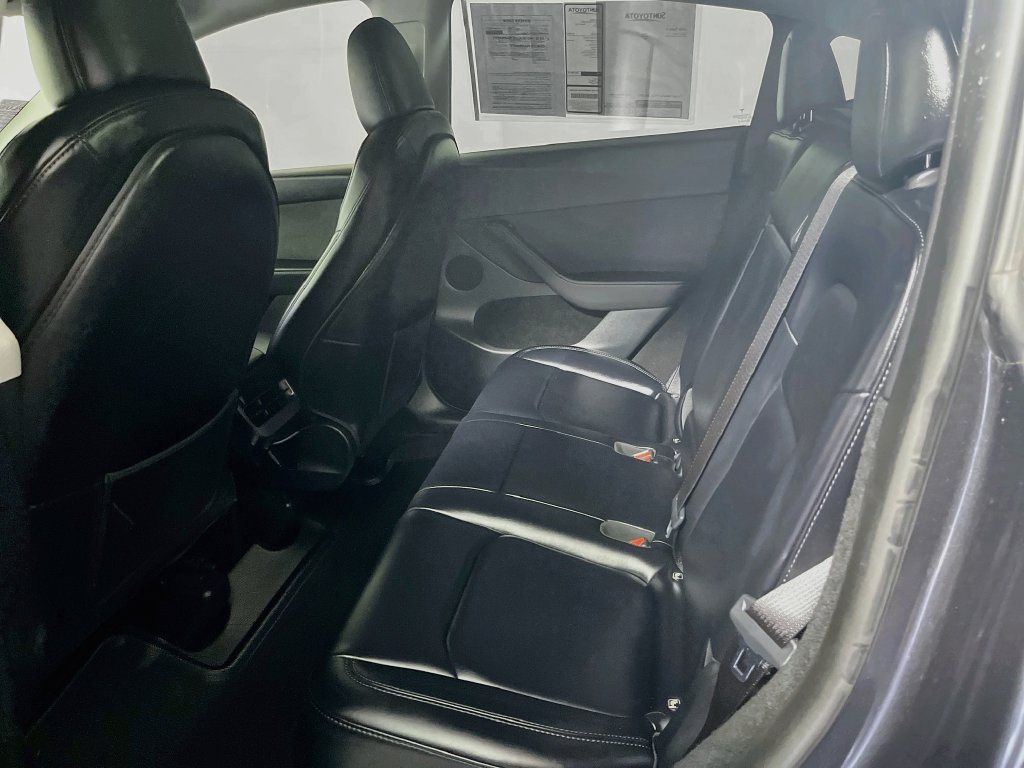Used 2024 Tesla Model Y Long Range AWD/4WD image 24