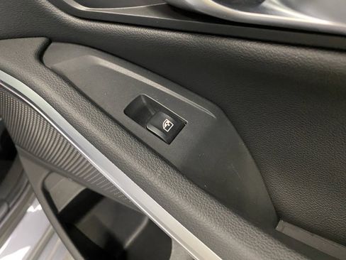 Used 2025 BMW 330i xDrive Sedan image 19