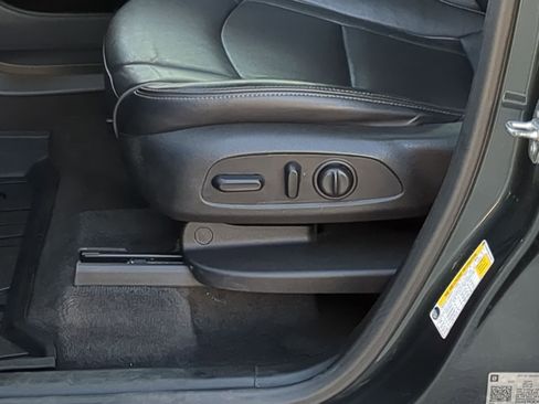 Used 2019 Buick Enclave Avenir w/ Avenir Technology Package image 12