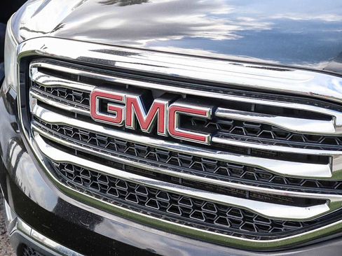 Used 2018 GMC Acadia SLE w/ Driver Alert Package I image 3