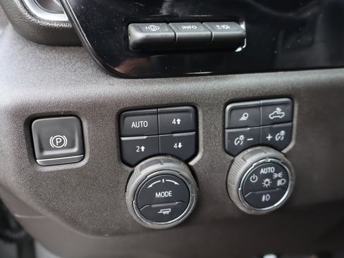 Certified 2025 Chevrolet Silverado 2500 High Country w/ Technology Package image 22