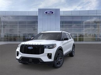 New 2026 Ford Explorer ST-Line w/ ST-Line Street Pack video 2