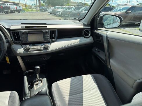 Used 2013 Toyota RAV4 XLE FWD image 17