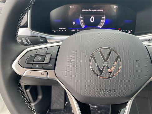 New 2025 Volkswagen Taos SE image 19