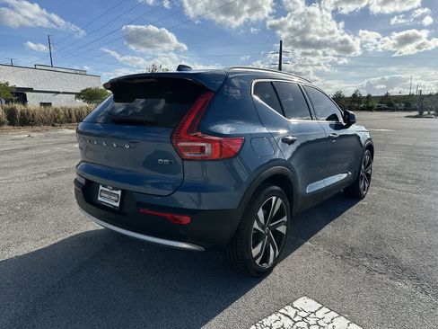 Used 2023 Volvo XC40 B5 Plus w/ Driver Assist Package AWD/4WD image 14