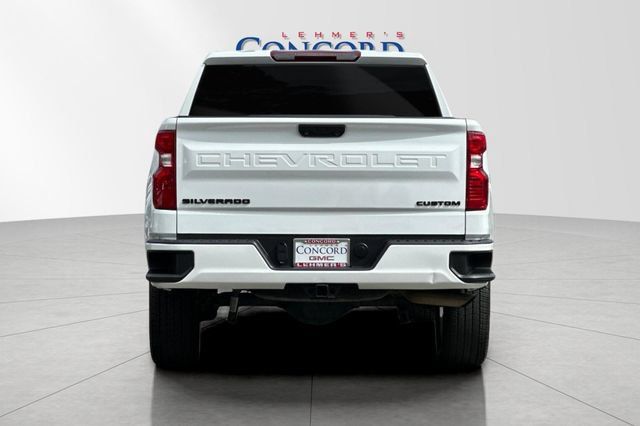 Used 2022 Chevrolet Silverado 1500 Custom AWD/4WD image 5